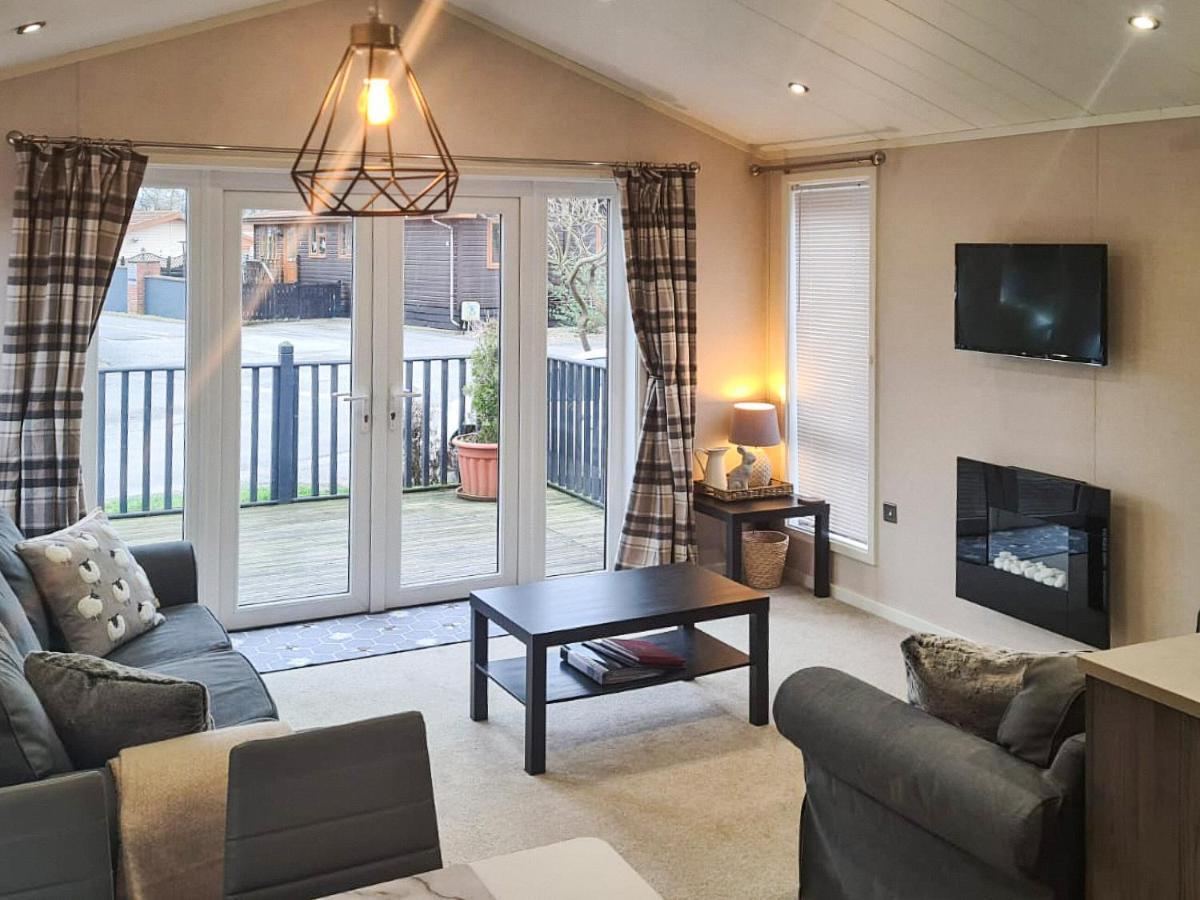 Jasmine Lodge Wilberfoss Экстерьер фото